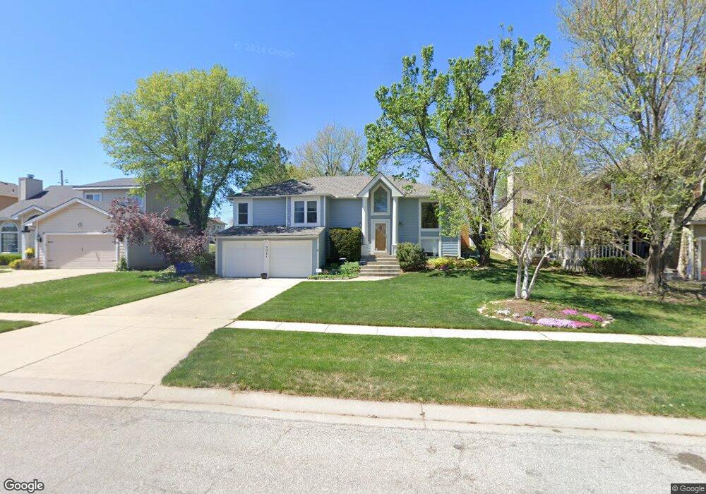 3371 SW Osborn Rd, Topeka, KS 66614 - photo 1