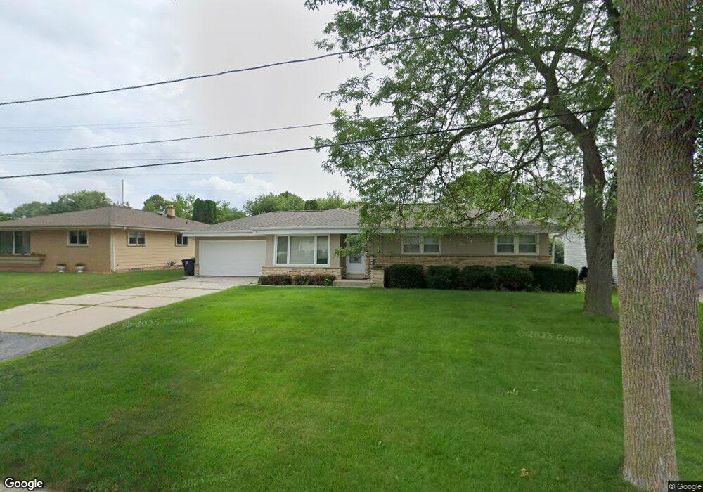 1066 N 120th St, Milwaukee, WI 53226 - photo 1