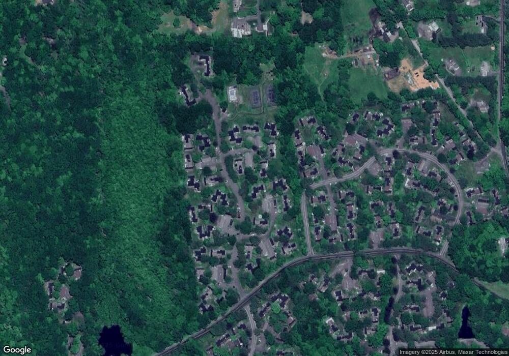 32B Heritage Cir unit 32B, Southbury, CT 06488 - photo 1