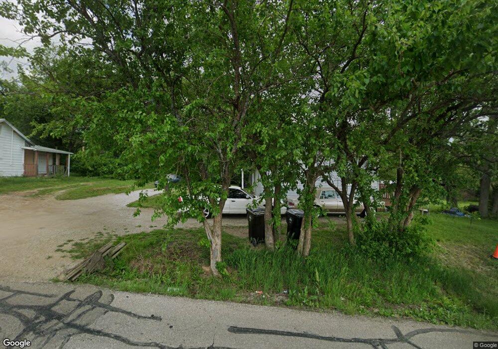 2808 SE Cunningham St, Topeka, KS 66605 - photo 1