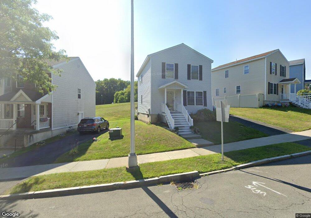 567 Lark Dr, Albany, NY 12210 - photo 1