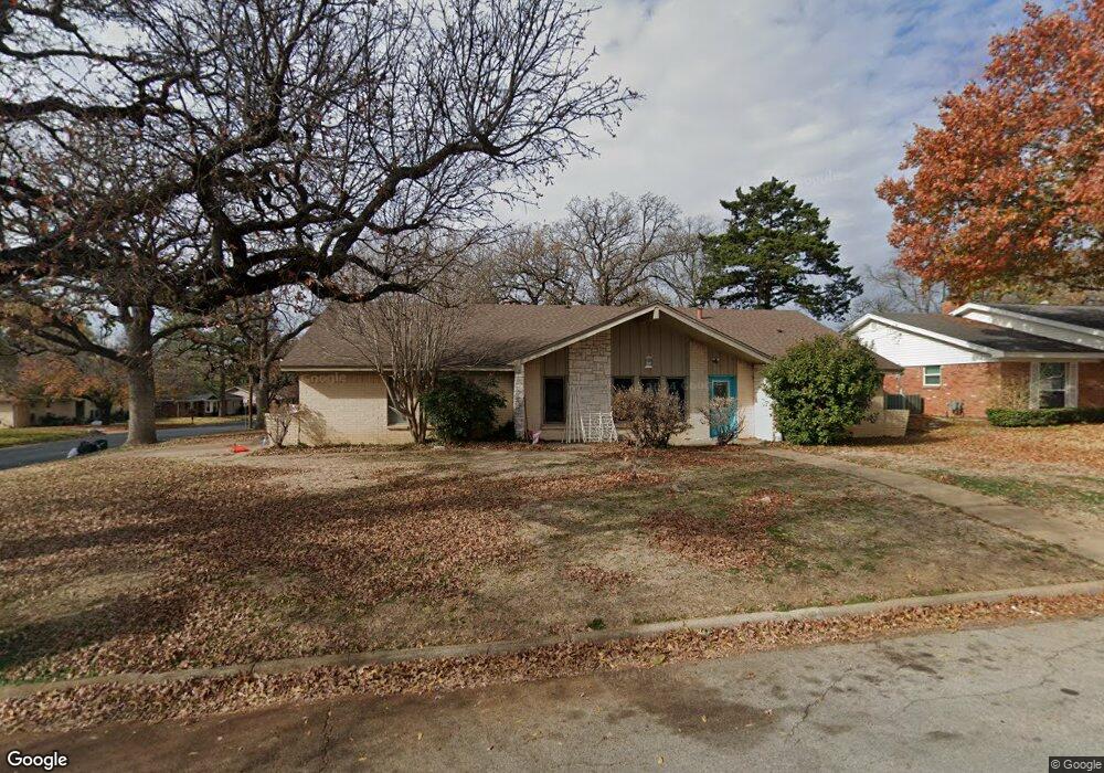 1713 Acorn Ln, Hurst, TX 76054 - photo 1