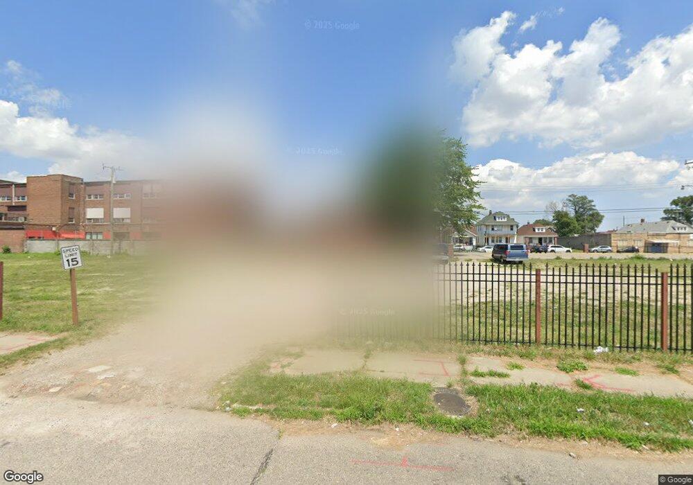 12544 Mitchell St, HamtraMcK, MI 48212 - photo 1