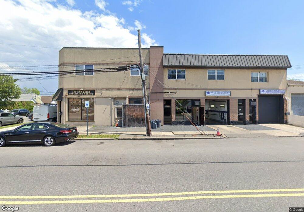 223 Scherer Blvd unit 3, Franklin Square, NY 11010 - photo 1