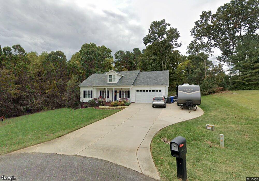 124 Glen Cross Dr, Statesville, NC 28625 - photo 1