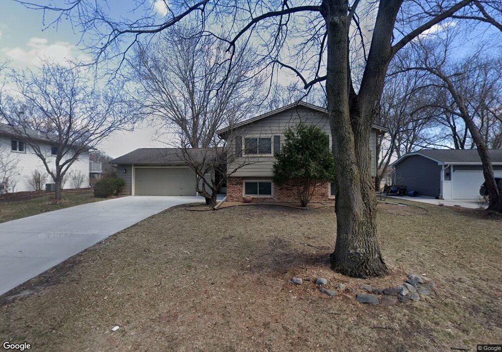 12130 Robin Rd, Maple Grove, MN 55369 - photo 1