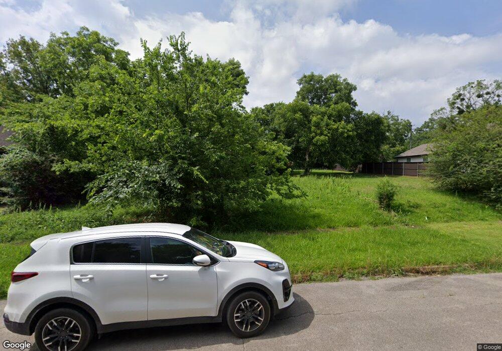 320 W Day St, Denison, TX 75020 - photo 1