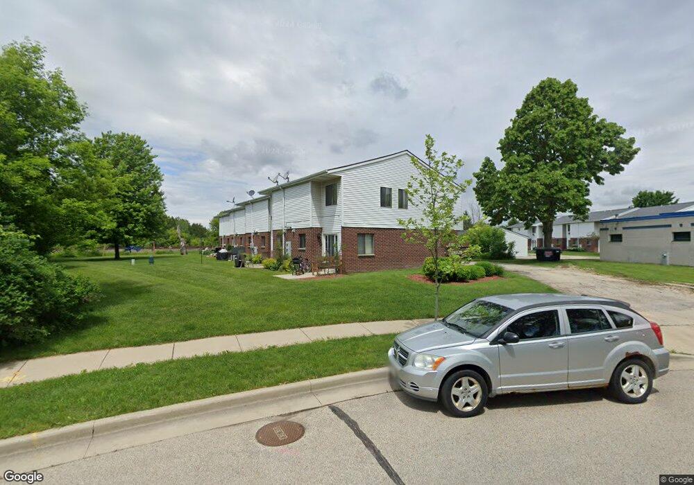 107 Maple Ave S unit 8, Slinger, WI 53086 - photo 1