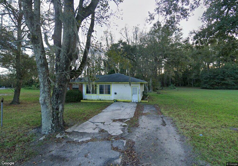 3208 E 3rd St, Brunswick, GA 31520 - photo 1