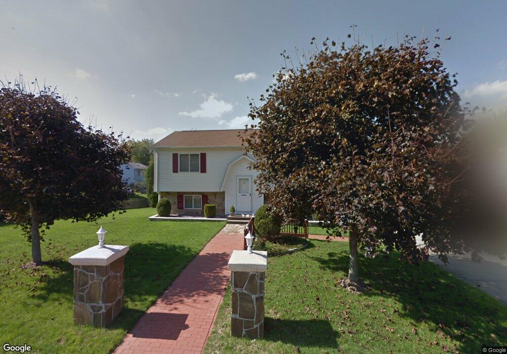 23 Drawbridge Dr, West Warwick, RI 02893 - photo 1