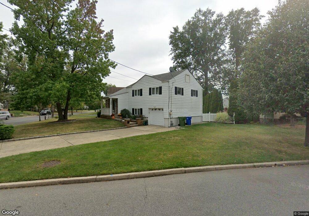 701 Amherst Rd, Linden, NJ 07036 - photo 1