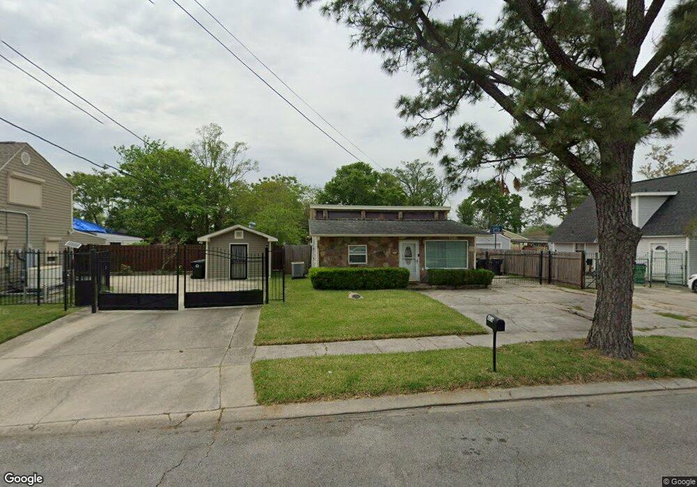 4514 Metropolitan Dr, New Orleans, LA 70126 - photo 1