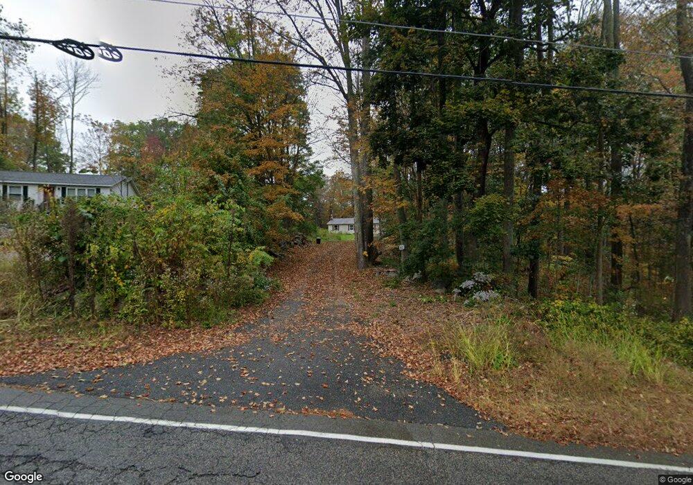 81 Mechanic St, Barre, MA 01005 - photo 1