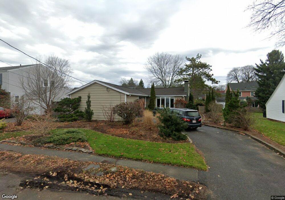 15 Canterbury Rd, Marblehead, MA 01945 - photo 1