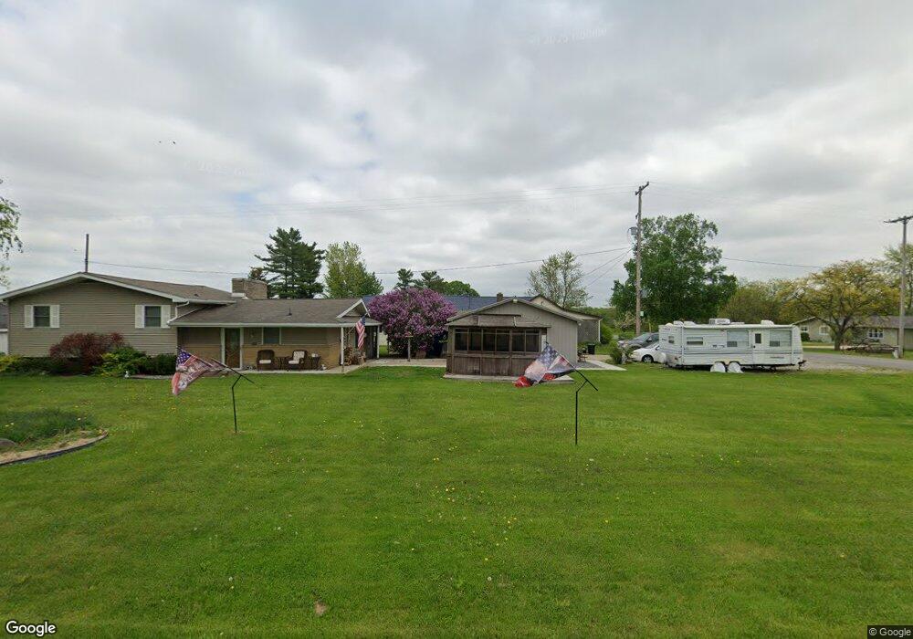 6052 N New Lothrop Rd, Corunna, MI 48817 - photo 1
