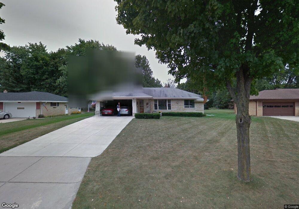 13031 W Fairmount Ave, Butler, WI 53007 - photo 1