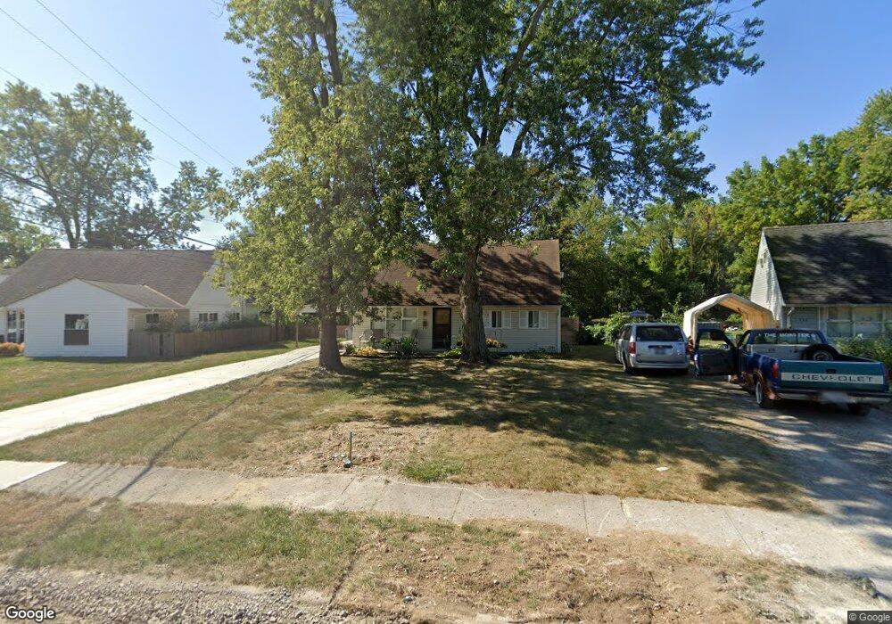 563 Virginia Cir W, Columbus, OH 43213 - photo 1