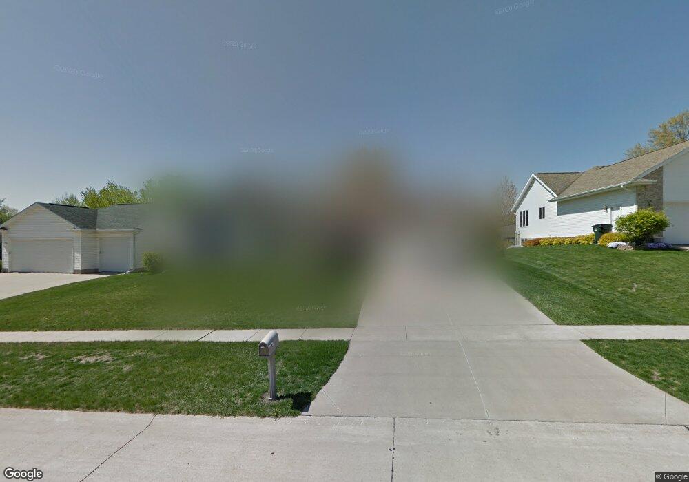2120 Milligan Ct SW, Cedar Rapids, IA 52404 - photo 1