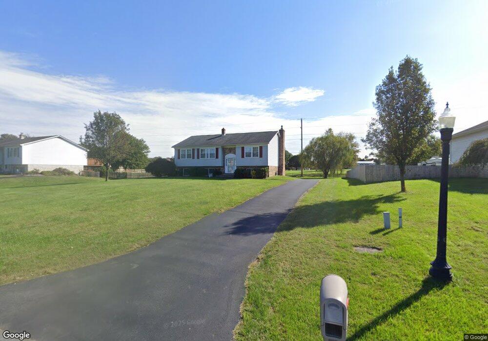 105 Michael Ln, Bear, DE 19701 - photo 1