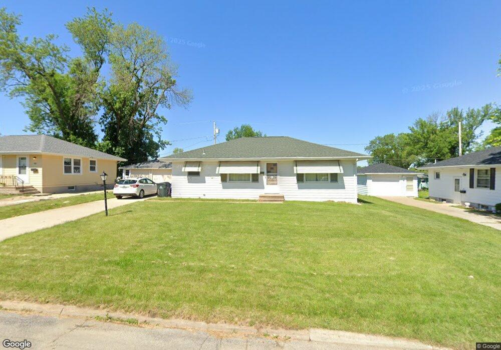 356 24th St NW, Cedar Rapids, IA 52405 - photo 1