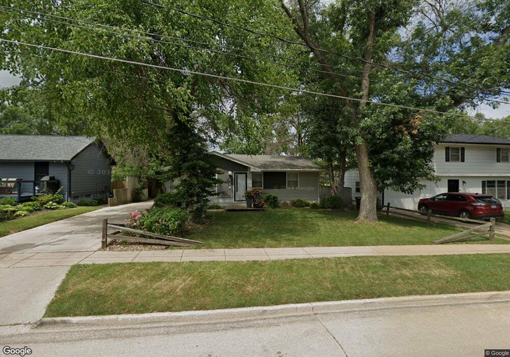 418 E Leach Ave, Des Moines, IA 50315 - photo 1