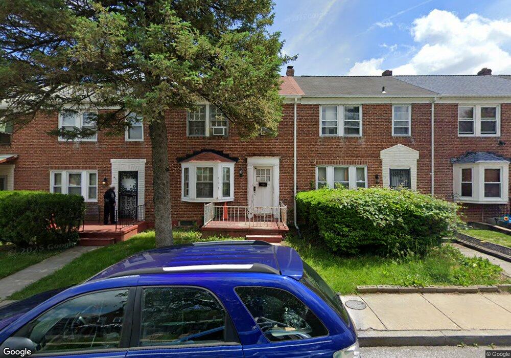 813 Wildwood Pkwy, Baltimore, MD 21229 - photo 1