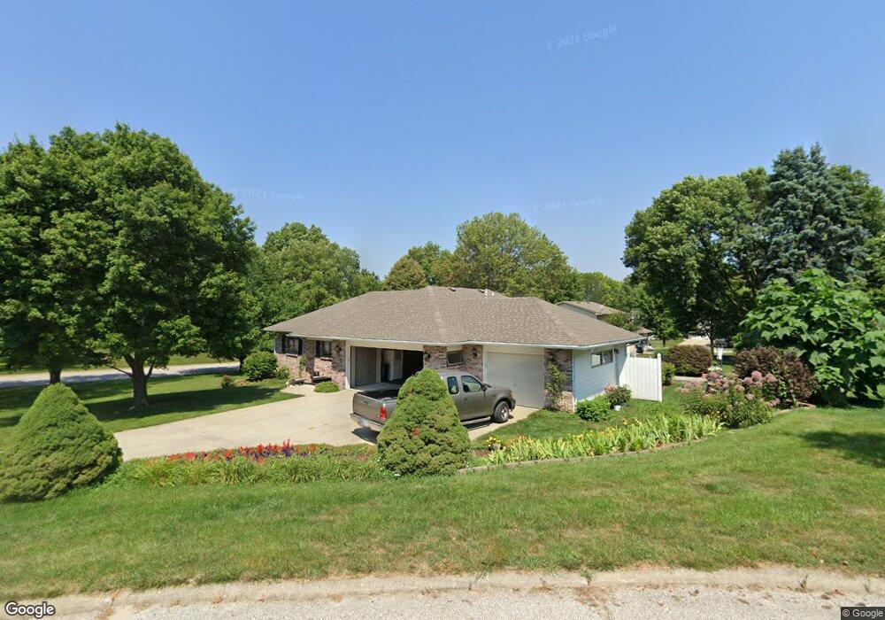 18 Red Bud Cir, Shenandoah, IA 51601 - photo 1