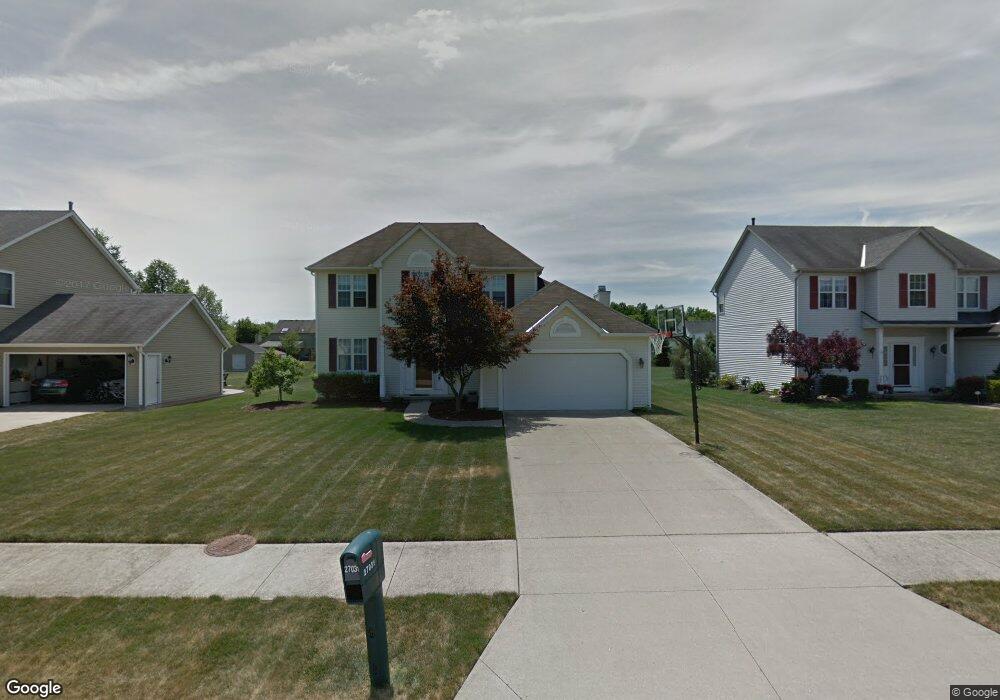 27031 Valeside Ln, Olmsted Falls, OH 44138 - photo 1