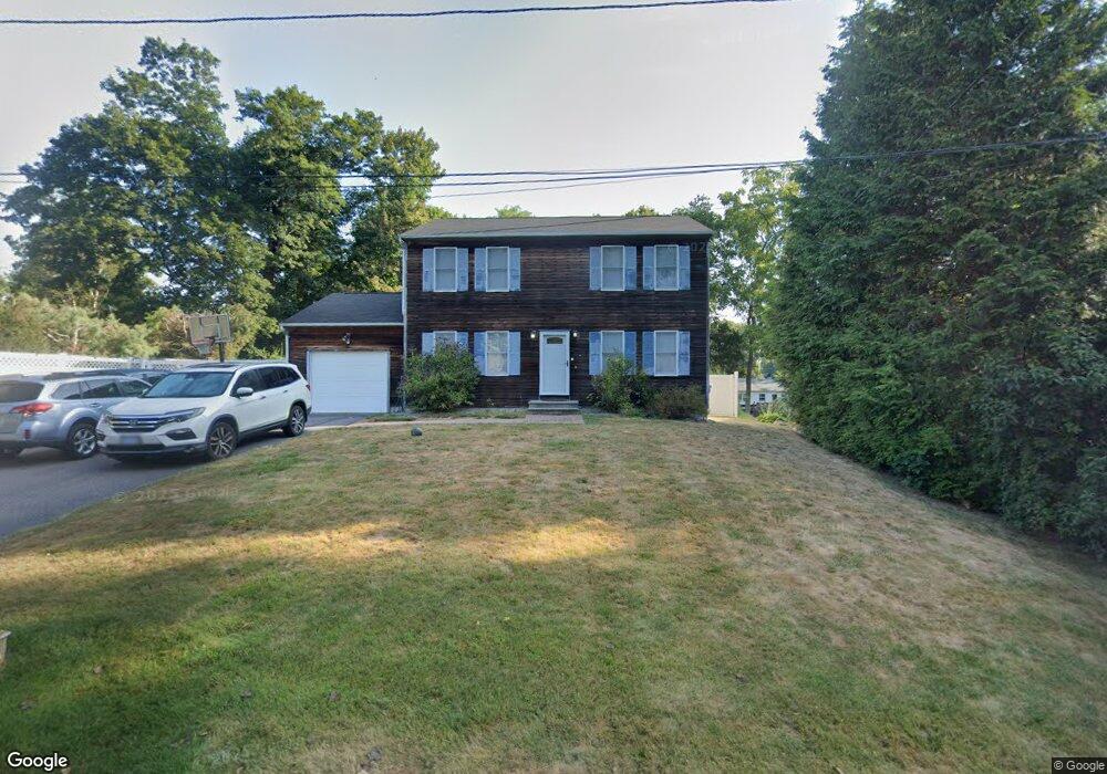 81 Perry Ave, Wakefield, RI 02879 - photo 1