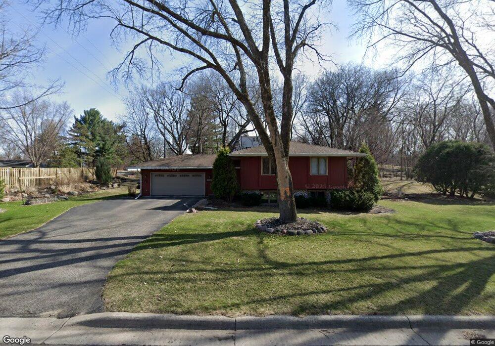 14441 Crestview Ln, Minnetonka, MN 55345 - photo 1