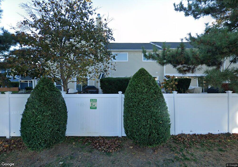 100 Baker Ct unit 16, Island Park, NY 11558 - photo 1