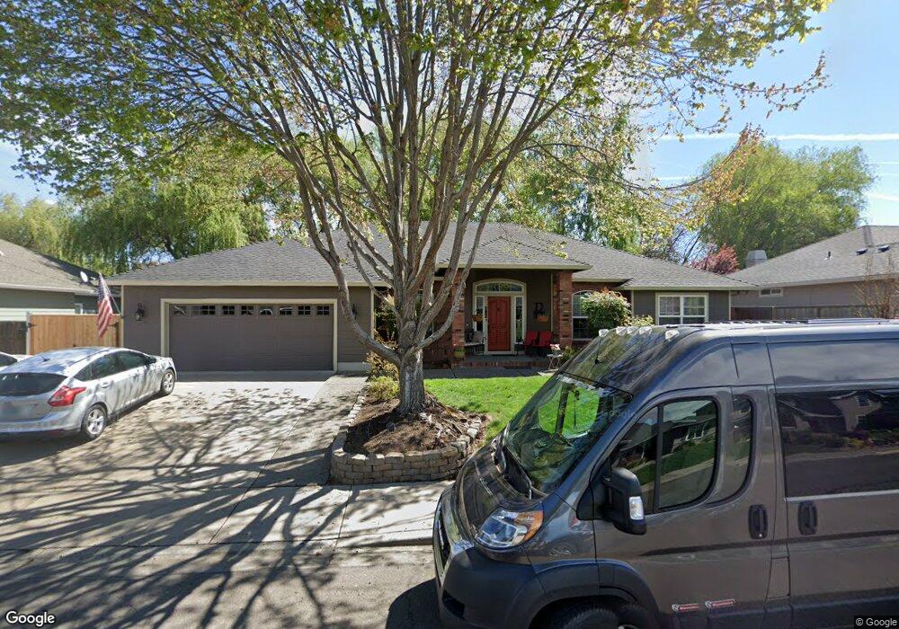 888 Mendolia Way, Central Point, OR 97502 - photo 1