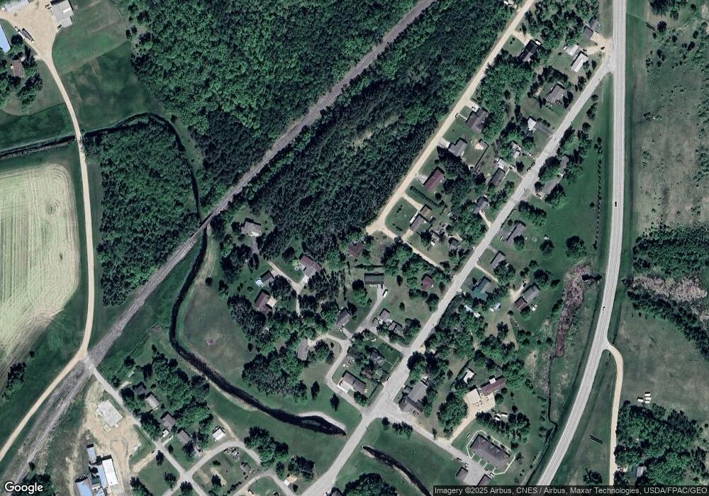 736 Lenmark Ln unit Lenmar, Badger, MN 56714 - photo 1