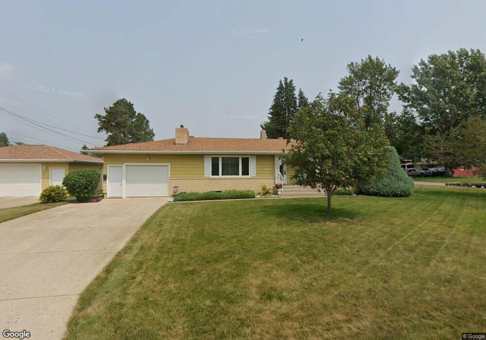 419 15th St NE, Jamestown, ND 58401 - photo 1