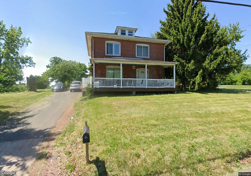 611 W Ridge Pike, Royersford, PA 19468 - photo 1