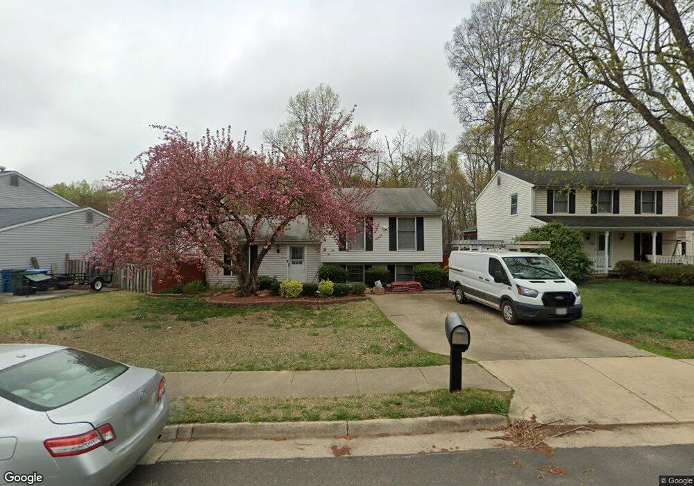 7610 Fallswood Way, Lorton, VA 22079 - photo 1