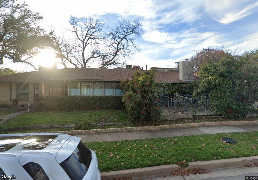 6865 Lakeshore Dr, Dallas, TX 75214 - photo 1