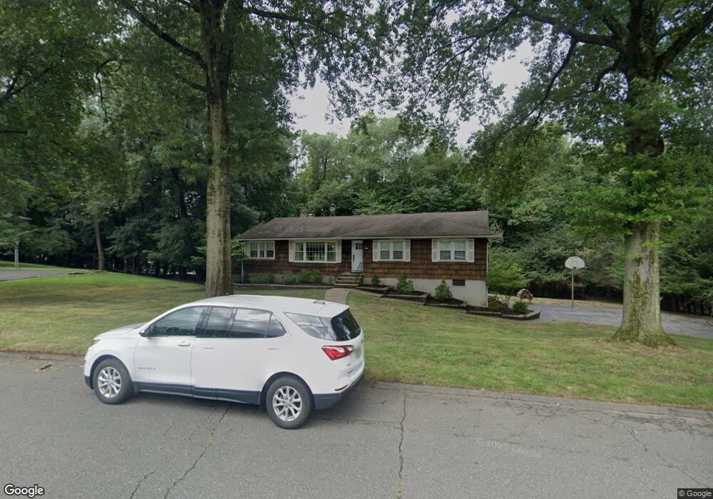 34 Arcadia Ct, Harrington Park, NJ 07640 - photo 1