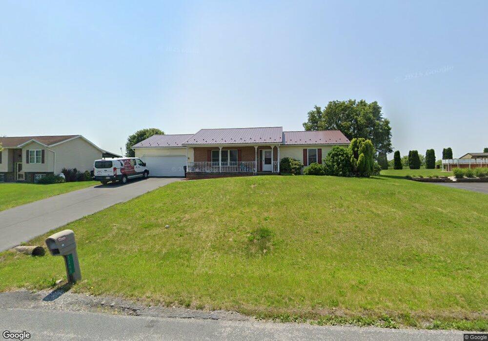 1266 Courtney Dr, Chambersburg, PA 17201 - photo 1