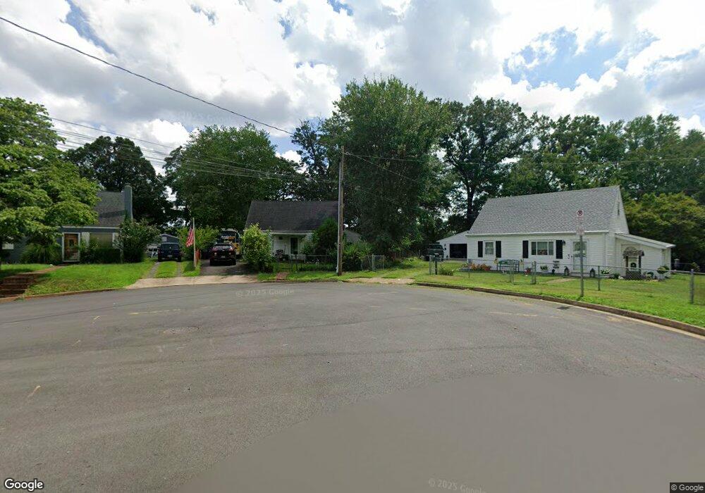 103 Martin Dr, Manassas Park, VA 20111 - photo 1