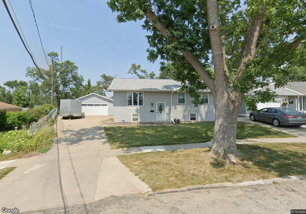 1734 Apache Trail NW, Cedar Rapids, IA 52405 - photo 1