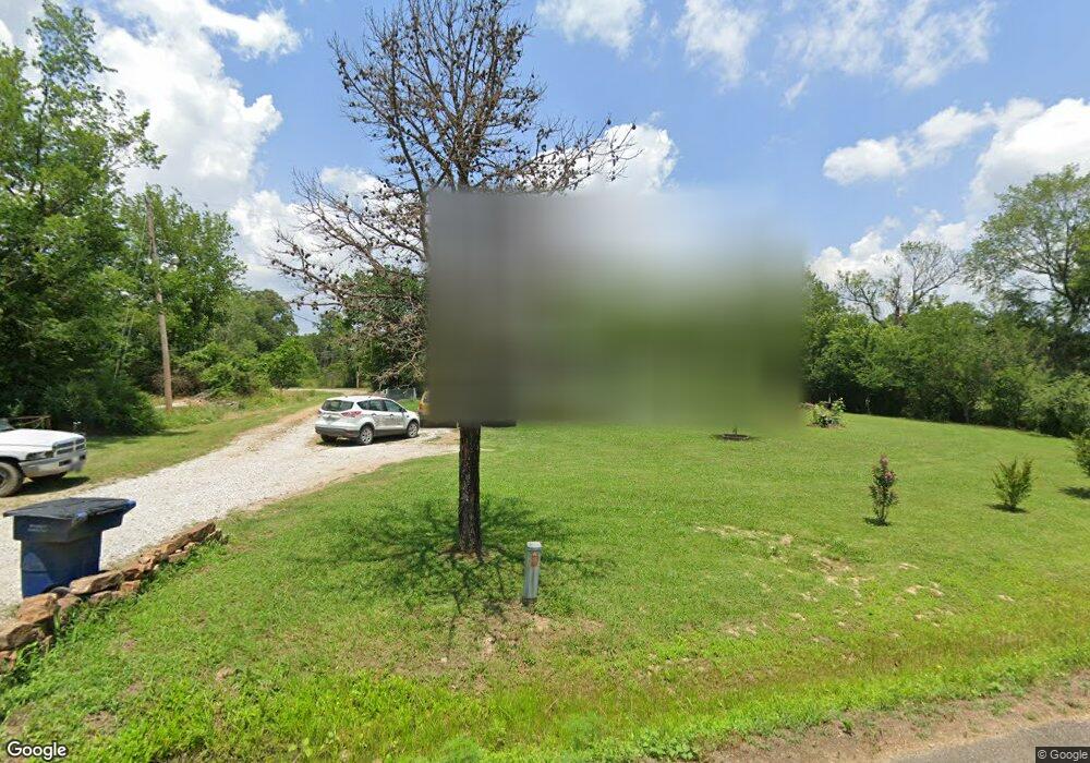 601 1/2 NE 1st St, Muldrow, OK 74948 - photo 1