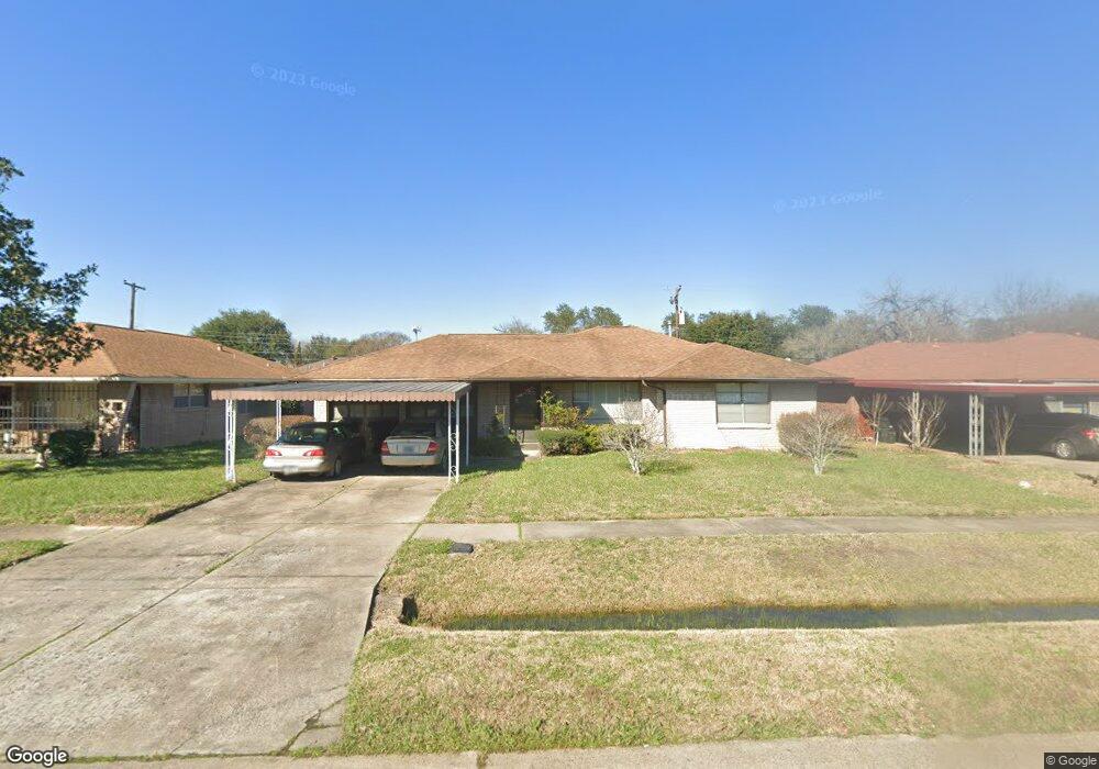 719 Pennington St, Houston, TX 77022 - photo 1