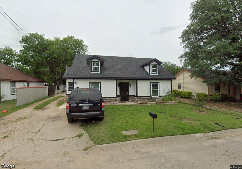 232 Huron St, Cleburne, TX 76031 - photo 1