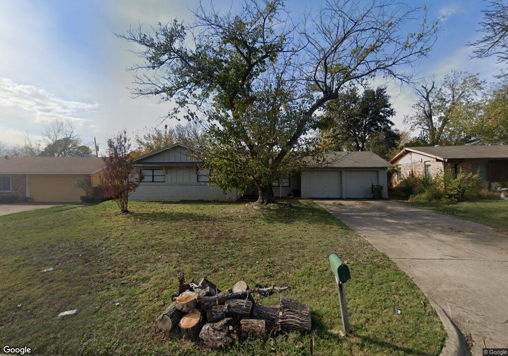 825 Mccurry Ave, Bedford, TX 76022 - photo 1