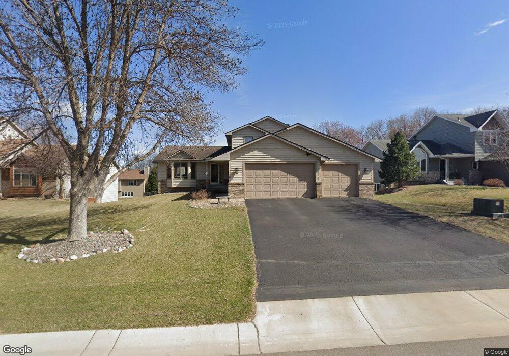 11285 N Eagle Lake Blvd, Maple Grove, MN 55369 - photo 1