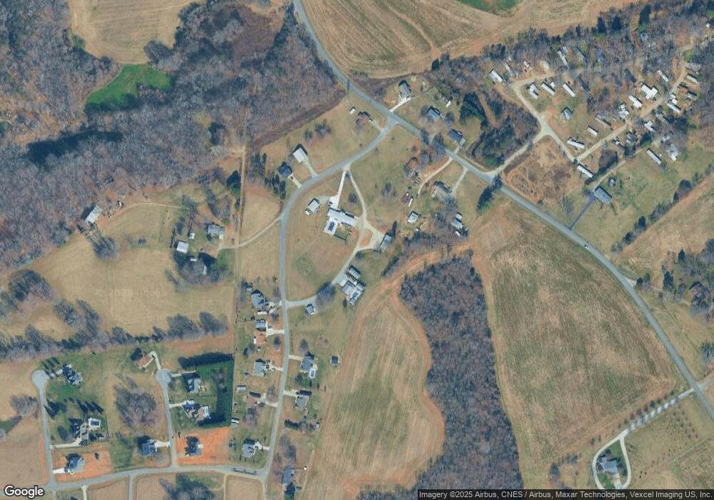 L31 Shelia Ln unit 31, Statesville, NC 28625 - photo 1