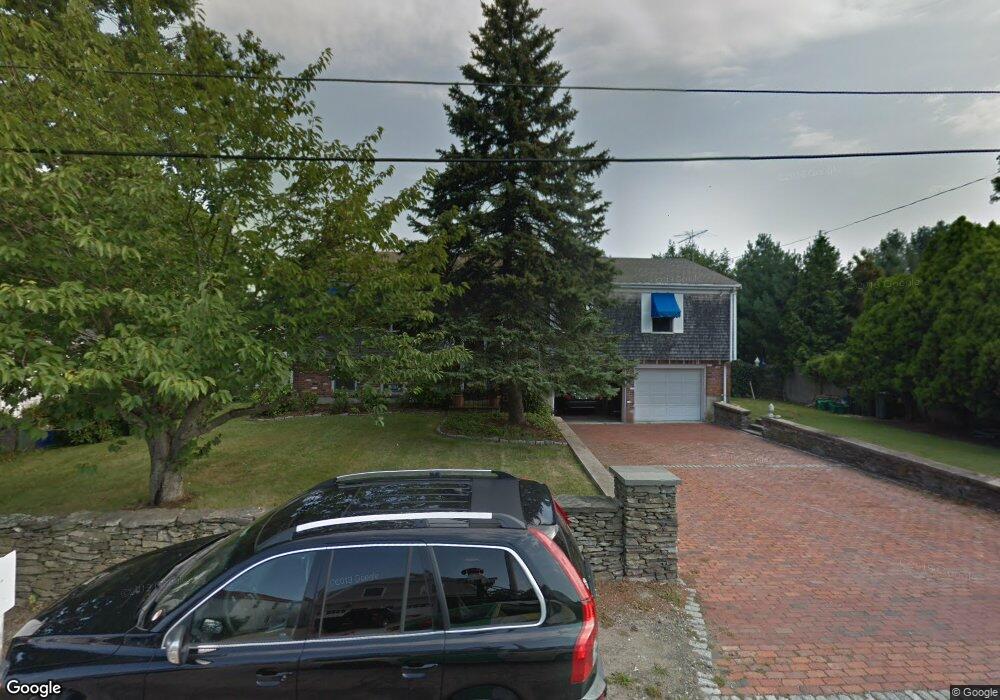 12 Lowndes St, Newport, RI 02840 - photo 1