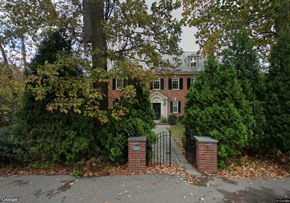 435 Heath St, Chestnut Hill, MA 02467 - photo 1