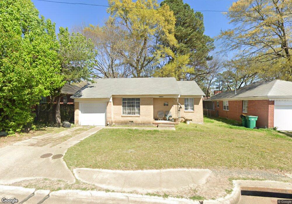 2042 N Robison Rd, Texarkana, TX 75501 - photo 1